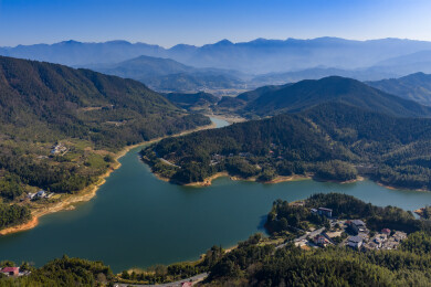 航拍江西萍乡芦溪狗脑寨与山口岩水库