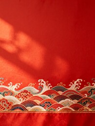 红色织锦波浪纹细节特写