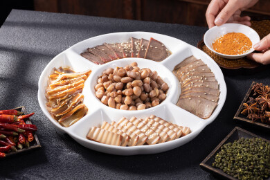 川味卤味拼盘下酒必备鲜香过瘾