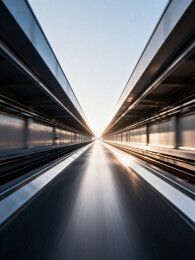 高速列车在隧道中疾驰的动态光影画面