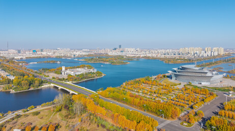 东营区清风湖秋天城市建筑风光航拍
