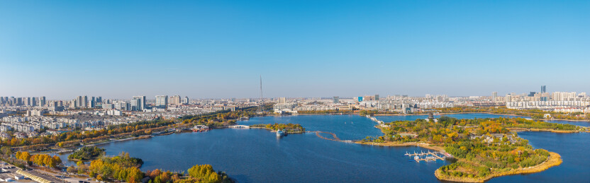 东营区清风湖秋天城市建筑风光航拍