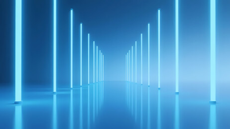 蓝色霓虹灯柱倒影