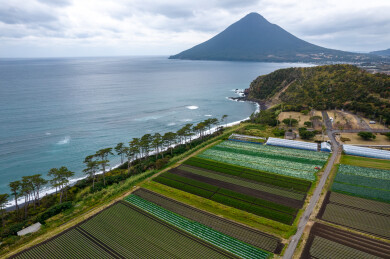 航拍日本鹿儿岛县开闻岳的风光