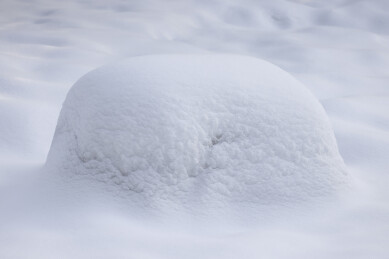 冬日雪堆特写