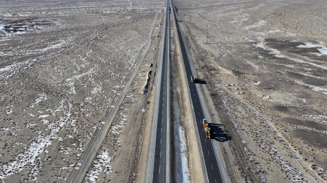 新疆哈密：京新高速白山泉段，进出疆的咽喉