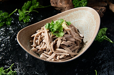 山西美食杂粮香辣桥面凉粉