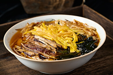 地方特色美食蔚县八大碗菜丝子大杂烩