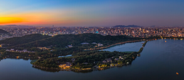 杭州西湖黄昏城市全景