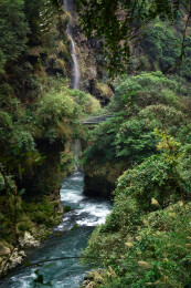 贵州马岭河峡谷谷底风光