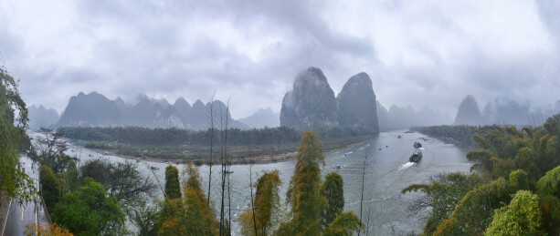广西桂林阳朔漓江风景航拍全景