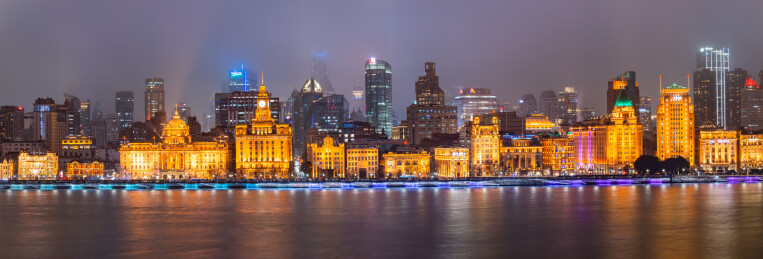 上海外滩万国建筑群璀璨夜景全景
