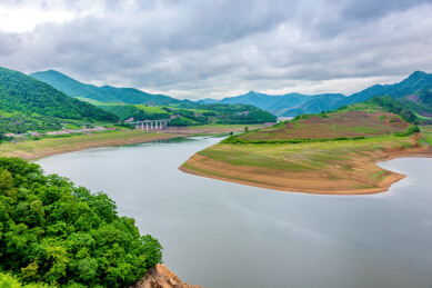 中国吉林白山白马浪观景台鸭绿江风光