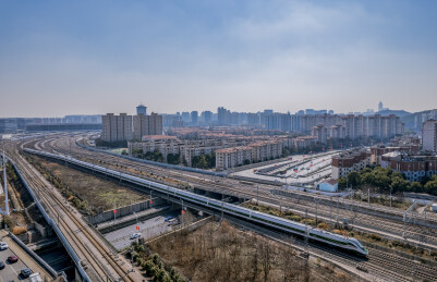 春运 复兴号动集列车行驶在芜湖普速铁路上