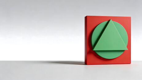 红色立方体上绿色圆与三角形