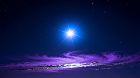 夜空繁星与紫色云海