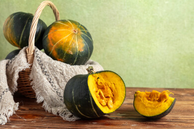 木桌上的贝贝南瓜