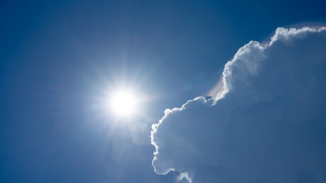 天空乌云太阳光芒积雨云