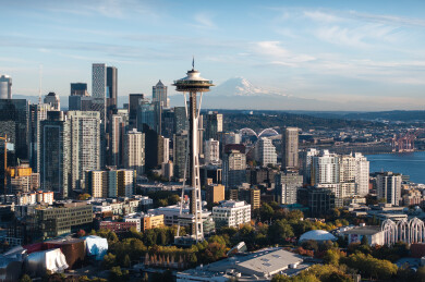 美国西雅图太空针塔城市高楼天际线风光航拍