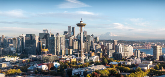 美国西雅图太空针塔城市高楼天际线风光航拍