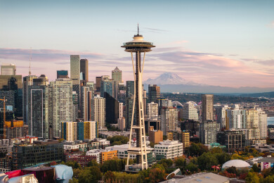 美国西雅图太空针塔城市高楼天际线风光航拍