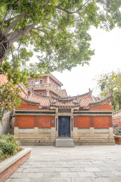 闽南古厝与南洋骑楼 新旧建筑同框
