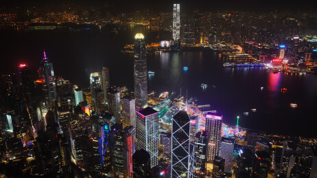 中国香港中环维多利亚港两岸城市灯光夜景