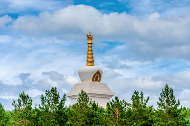 中国呼伦贝尔两河圣山风景区慈积金刚塔