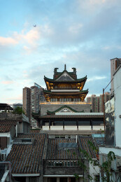 广州永庆坊八和阁和城市天际线