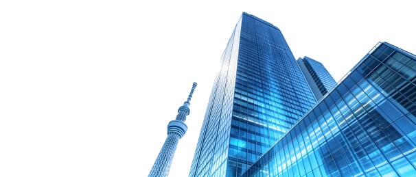 蓝色高楼与塔尖建筑仰拍