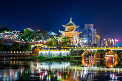 中国贵州省贵阳市南明区甲秀楼夜景