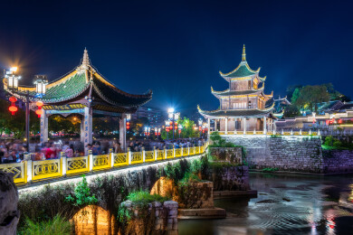 中国贵州省贵阳市南明区甲秀楼夜景