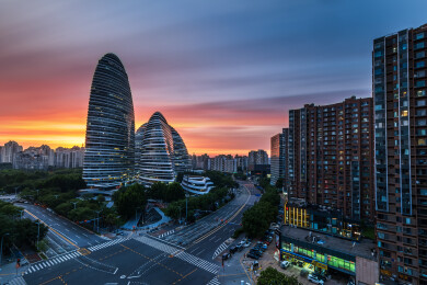 北京望京SOHO黄昏晚霞城市街道景观