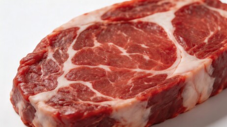 新鲜牛肉切片特写