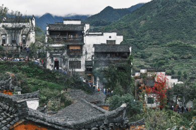 江西婺源篁岭徽派古村晒秋民俗全景风光