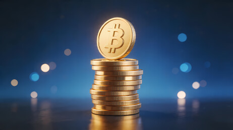 金色比特币硬币堆叠