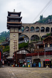 重庆万州天生城文旅街区巴渝古风吊脚楼全景
