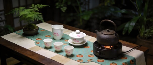 茶席布置与铁壶