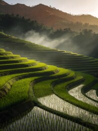 山地梯田风光