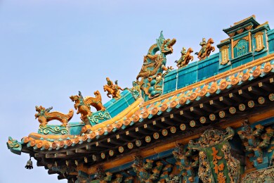山西介休，全国重点文物保护单位太和岩牌楼