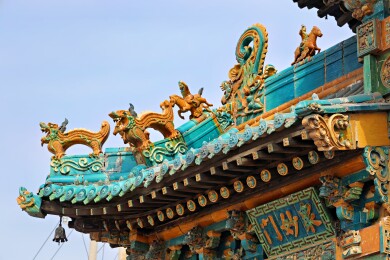 山西介休，全国重点文物保护单位太和岩牌楼