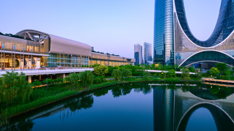 杭州钱江世纪城杭州之门博览中心夜景