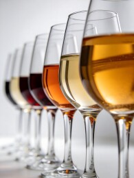 多款葡萄酒杯展示