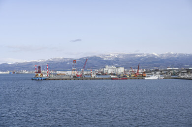 日本北海道冬季函馆城市建筑与海景风光