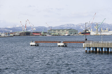 日本北海道冬季函馆城市建筑与海景风光