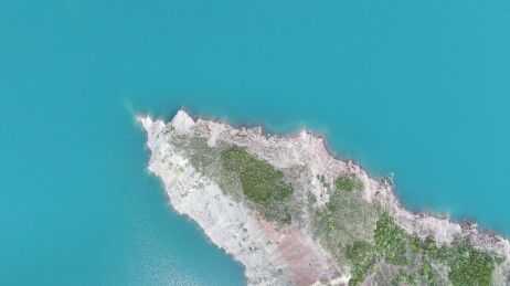 新疆玛纳斯：“海蓝之心”——肯斯瓦特蓝湖