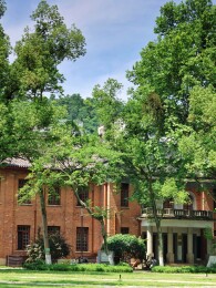 湖南大学