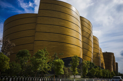 蓝天下的武汉城市建筑风光