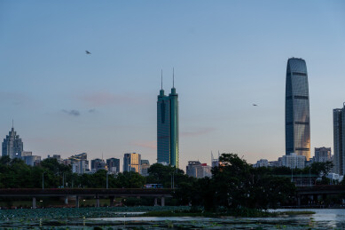 深圳洪湖公园黄昏城市天际线