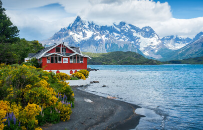 智利百内国家公园度假小屋雪山湖泊自然风光